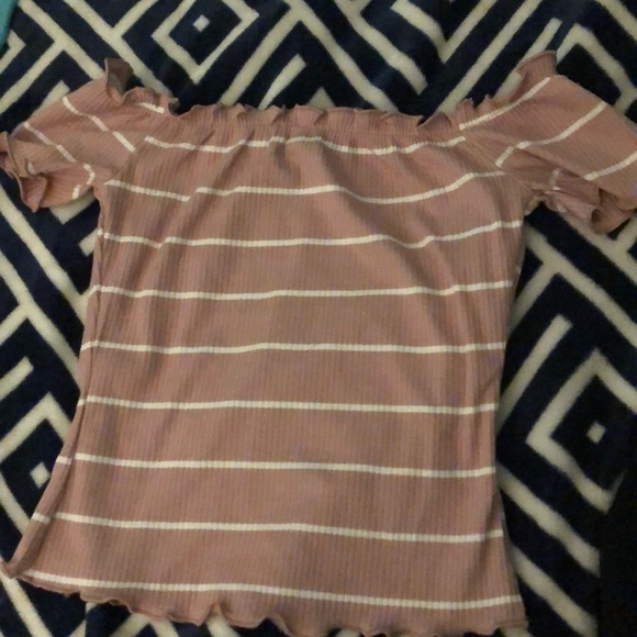 Tops - An extra small crop top